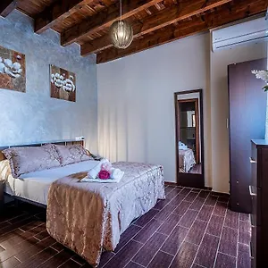2* Pensión Noches De Triana