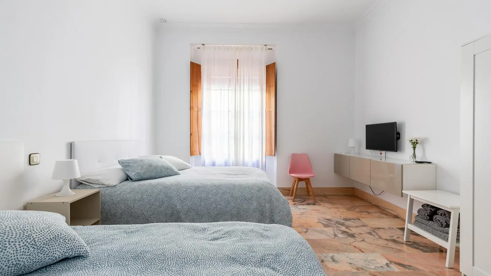 Guest house Banana Gay House - Only Men Hotel Seville