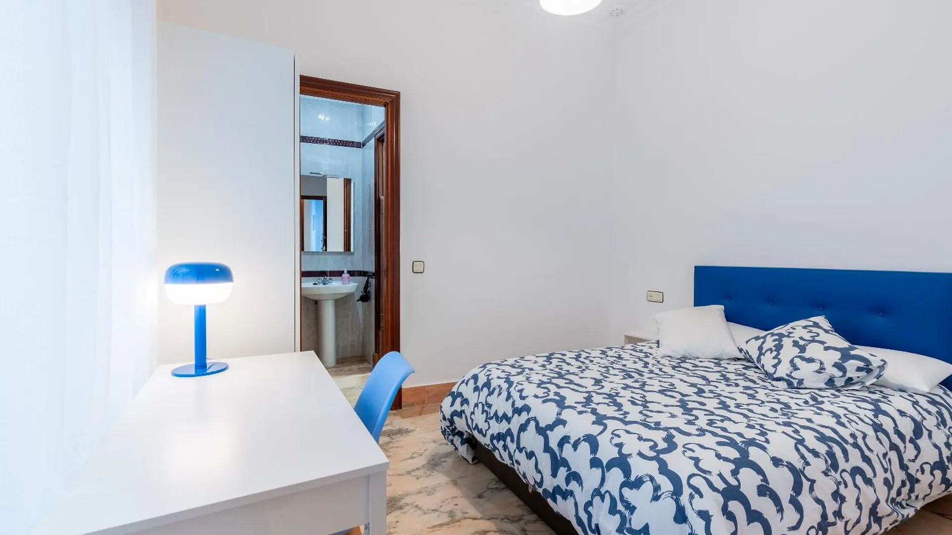 Banana Gay House - Only Men Hotel Seville